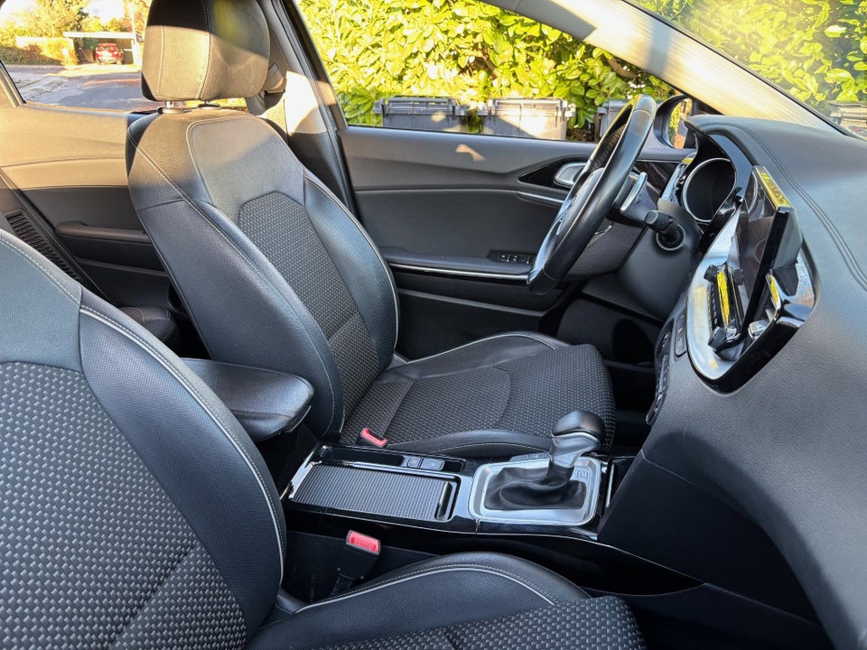 Kia XCeed 1,6 PHEV Prestige DCT 5d