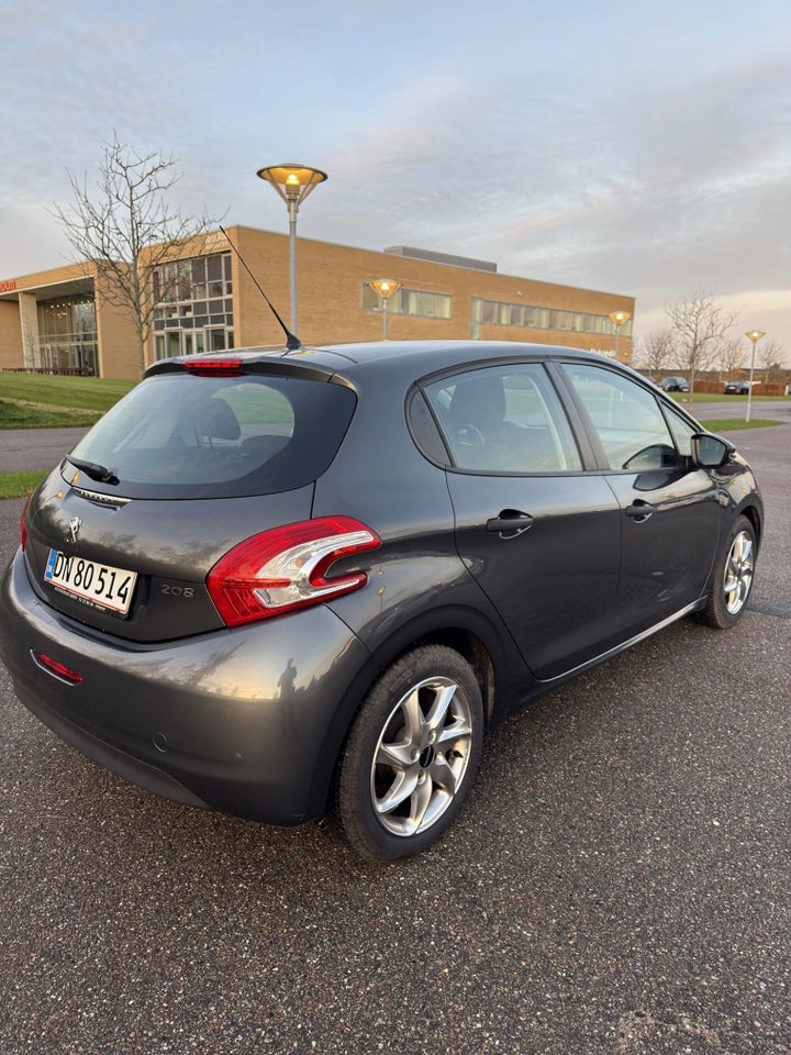 Peugeot 208 1,0 VTi Access 5d