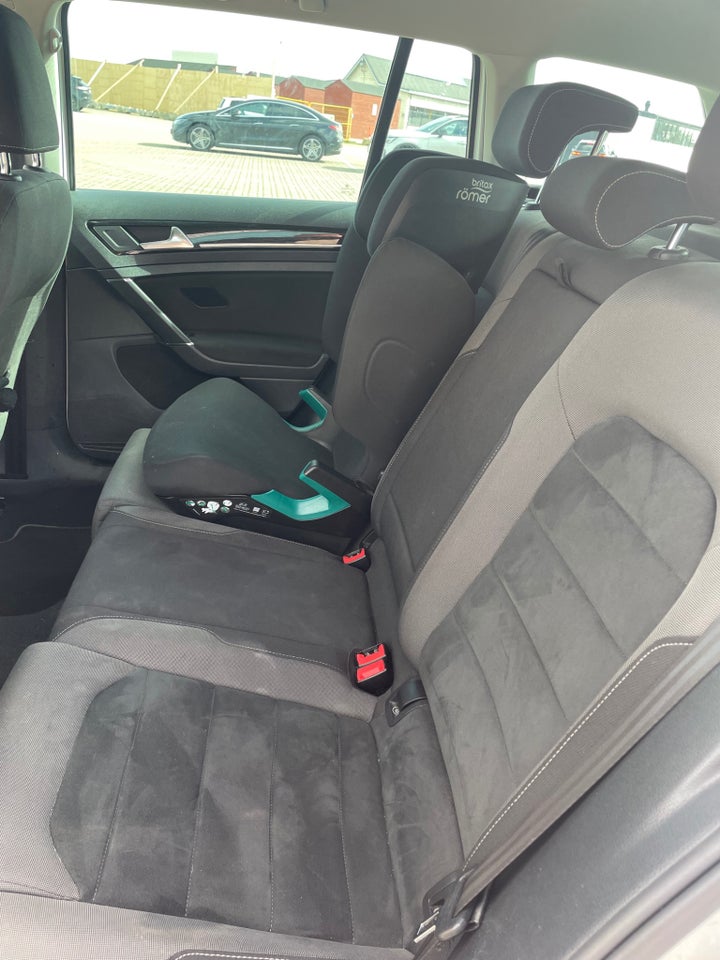 VW Golf VII 1,4 TSi 150 Highline Variant DSG 5d