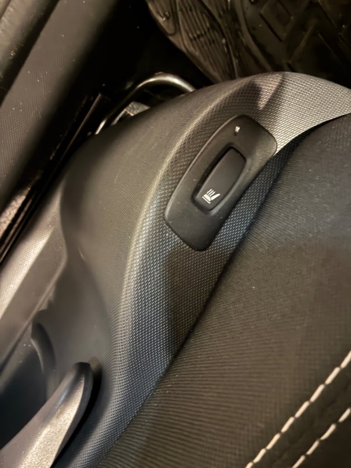 Renault Clio IV 0,9 TCe 90 Expression 5d