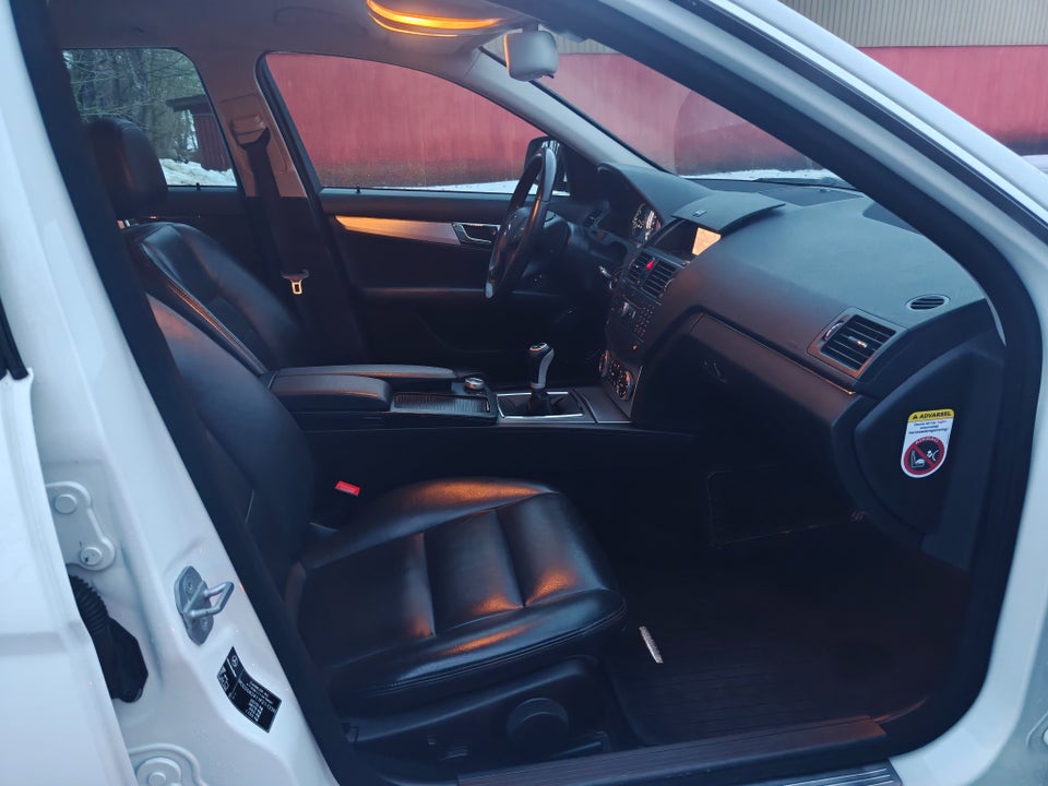 Mercedes C200 1,8 Kompressor Elegance stc. 5d