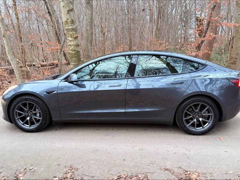 Tesla Model 3 Long Range AWD 4d