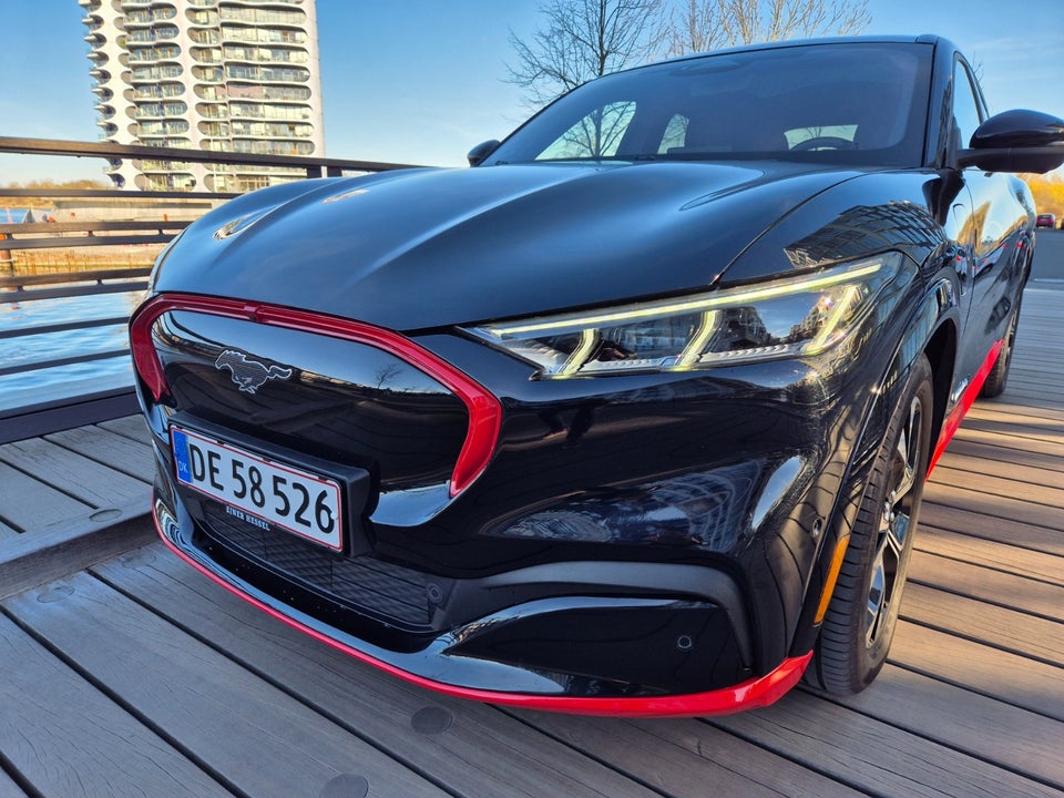 Ford Mustang Mach-E 88 Extended Range AWD 5d