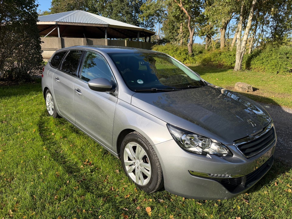 Peugeot 308 1,6 BlueHDi 120 Style SW 5d