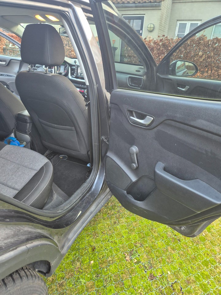 Kia Stonic 1,0 T-GDi Edition+ 5d