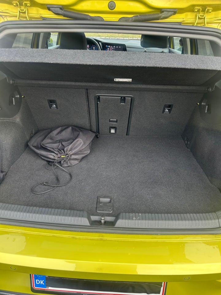 VW Golf VIII 1,4 eHybrid DSG 5d