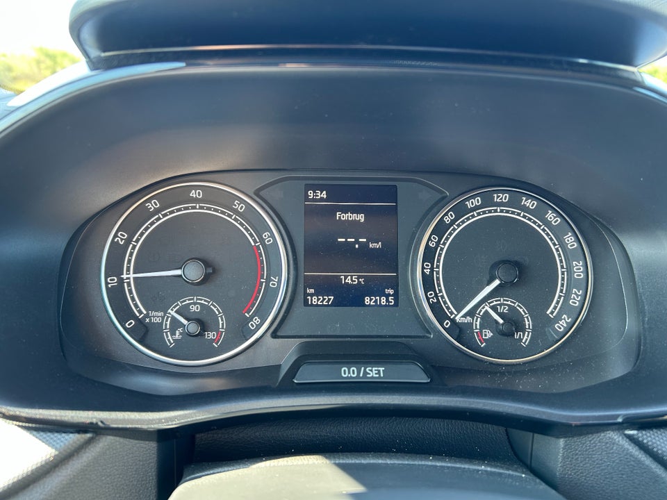 Skoda Fabia 1,0 MPi 80 Essence 5d