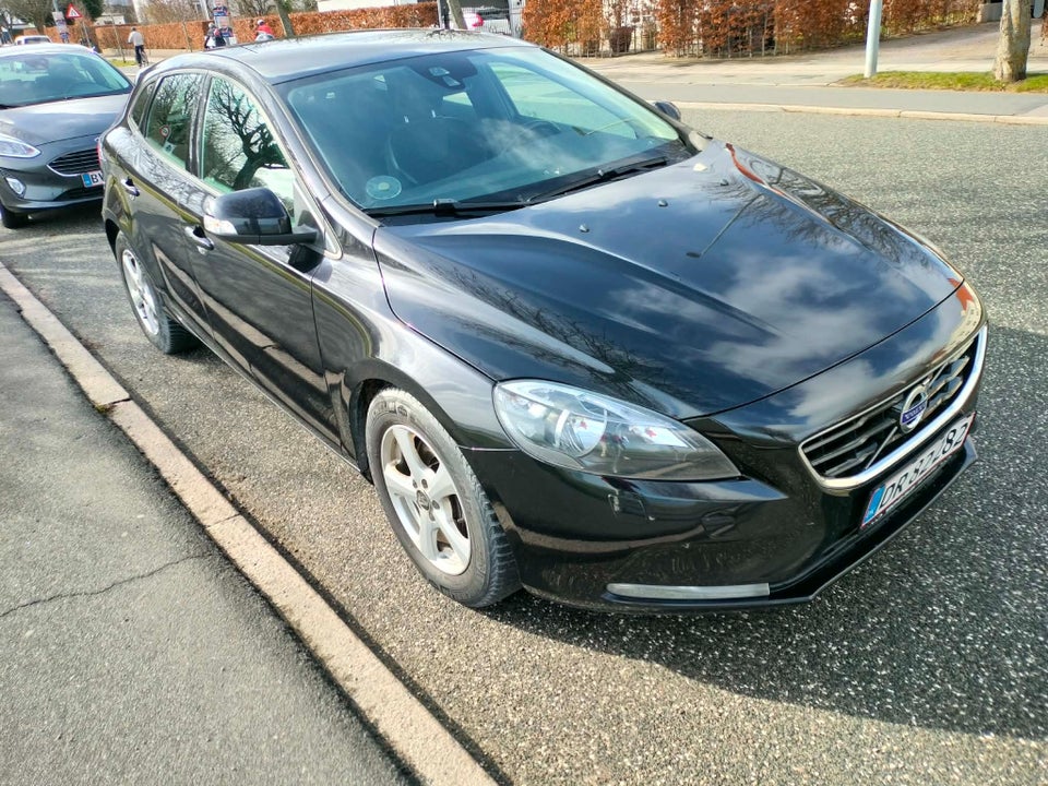 Volvo V40 2,0 D4 190 Kinetic aut. 5d