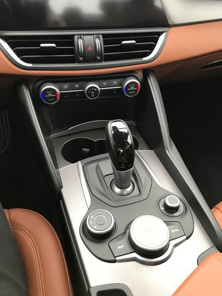 Alfa Romeo Giulia 2,0 T 200 aut. 4d