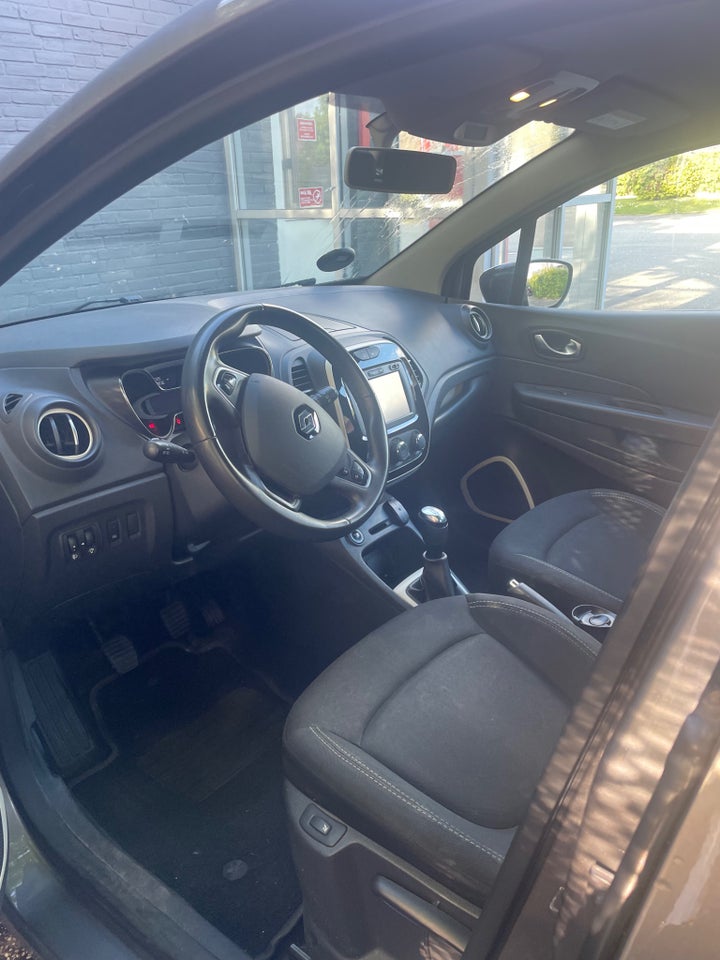 Renault Captur 1,5 dCi 90 Intens EDC 5d