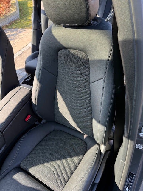 Mercedes EQB300 Progressive Advance Plus 4Matic 5d