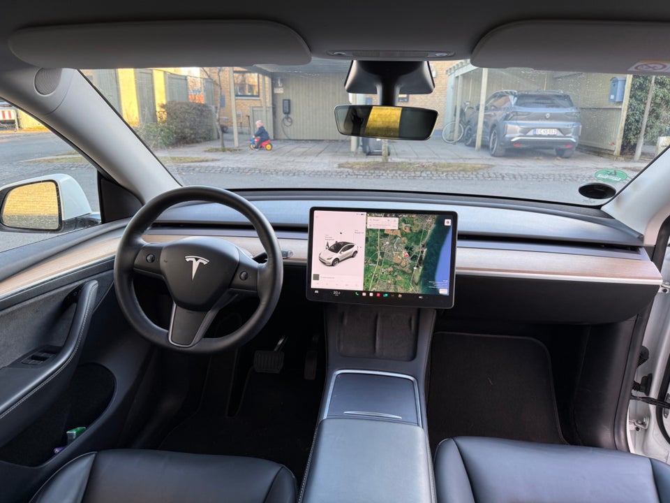 Tesla Model Y Long Range AWD 5d