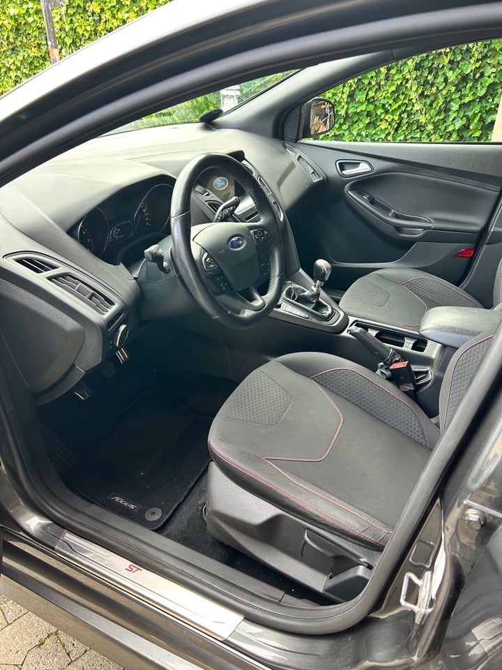 Ford Focus 1,0 SCTi 125 ST-Line stc. 5d