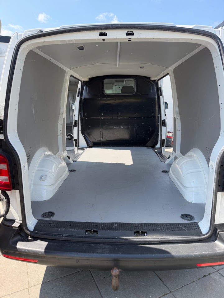 VW Transporter 2,0 TDi 140 Kassevogn DSG lang