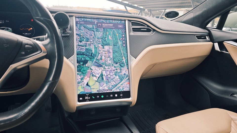 Tesla Model S 90D 5d