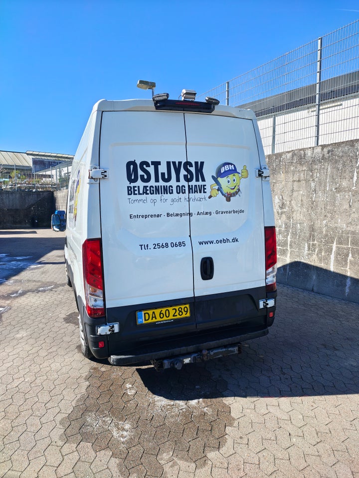 Iveco Daily 35S13 2,8 TDi Kassevogn