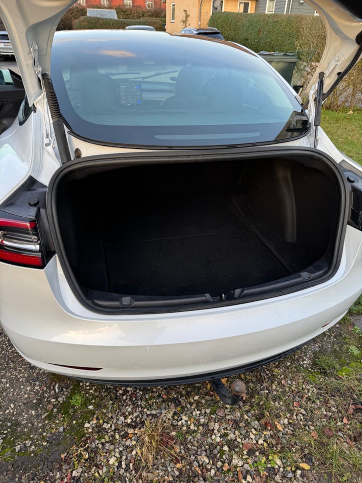 Tesla Model 3 Standard Range+ RWD 4d