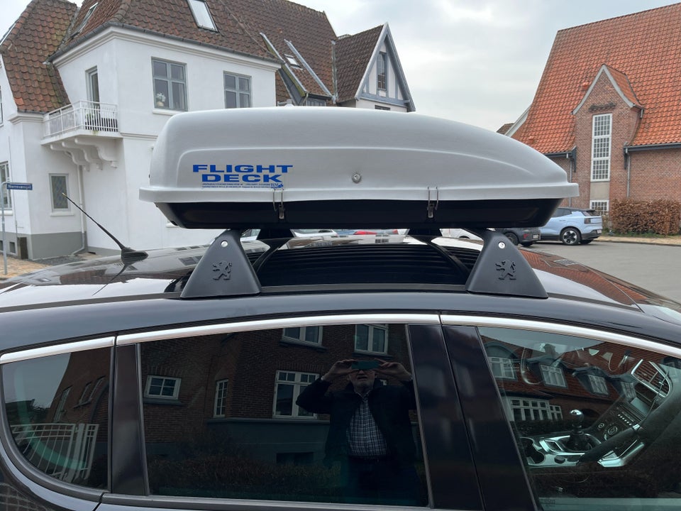 Peugeot 3008 1,6 HDi 112 Premium+ 5d