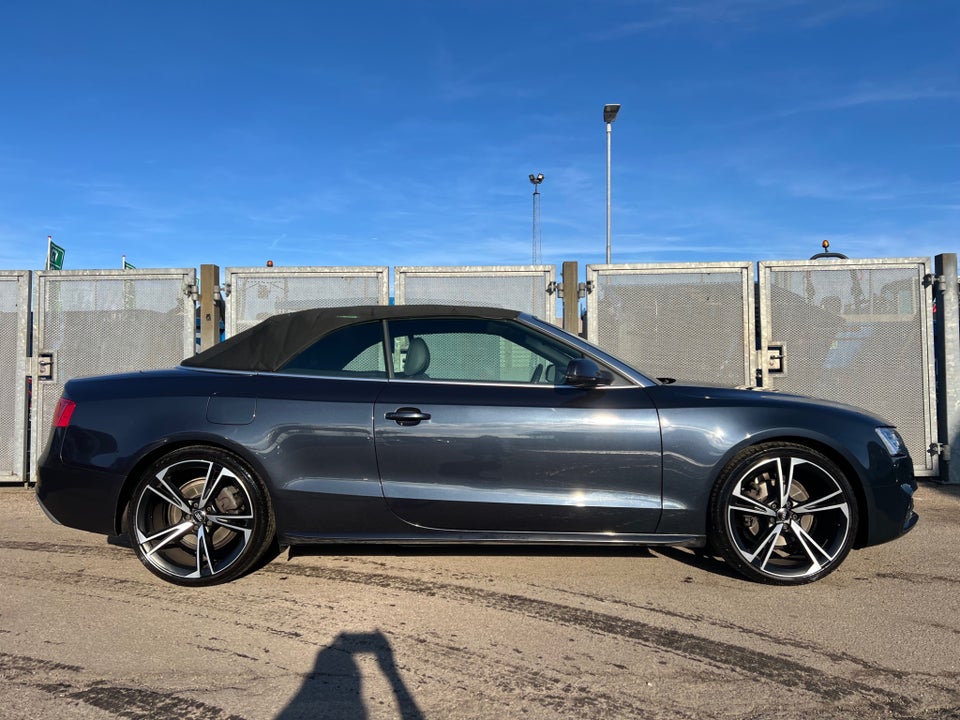 Audi A5 2,0 TDi S-line Cabriolet Multitr. 2d