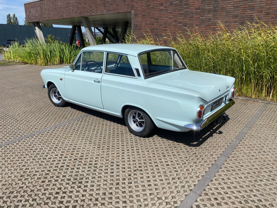 Ford Cortina 1,2 De Luxe 2d