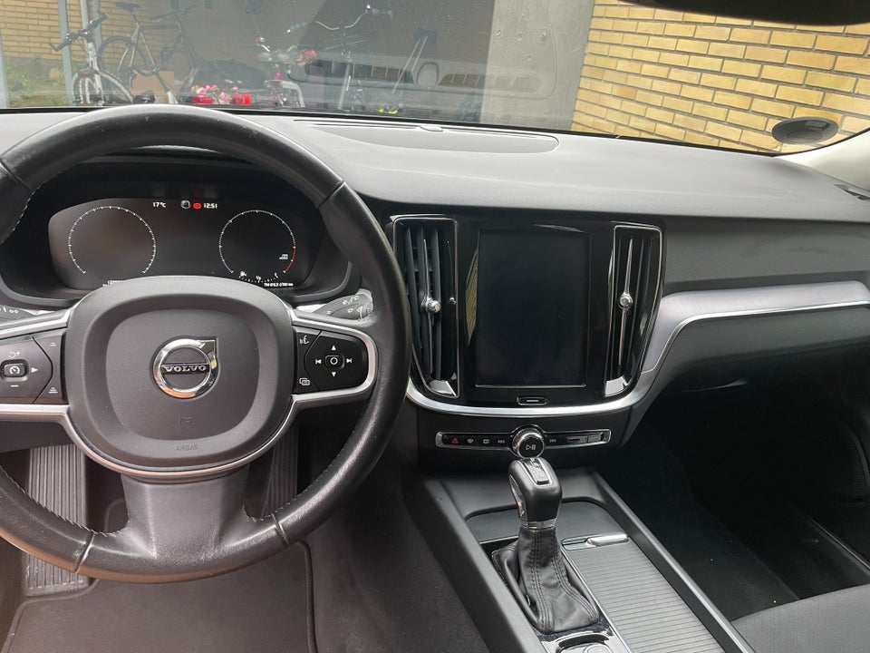 Volvo V60 2,0 D4 190 Momentum aut. 5d