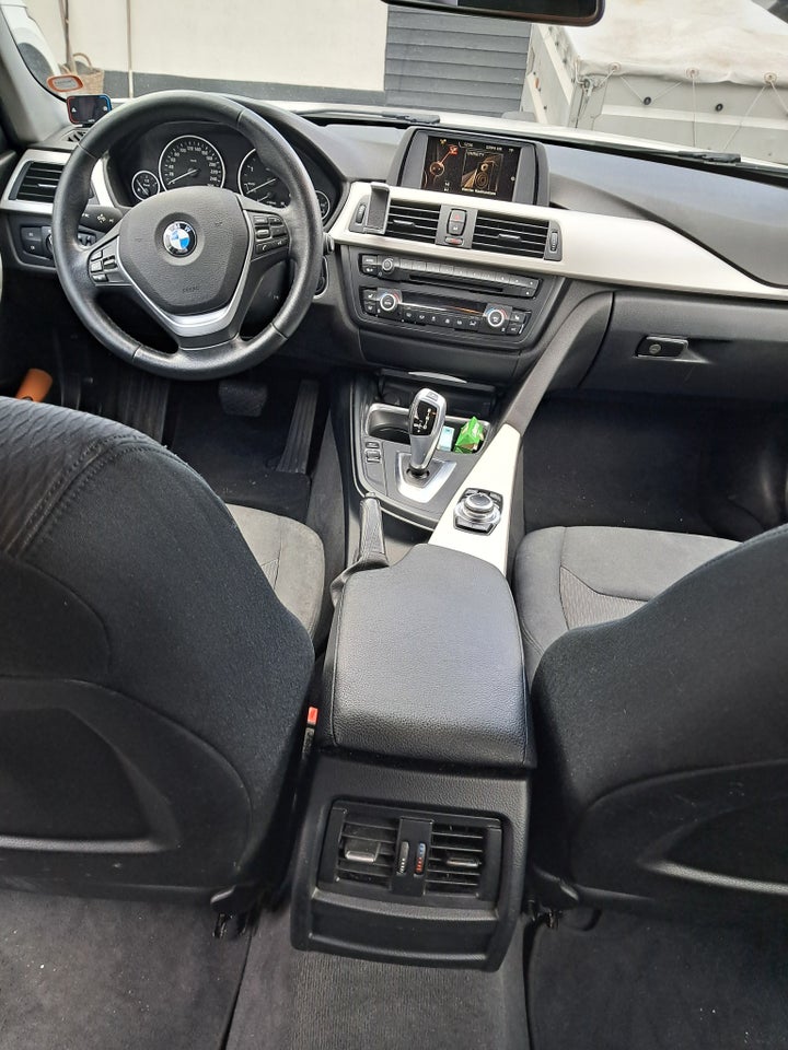 BMW 320d 2,0 Touring 5d