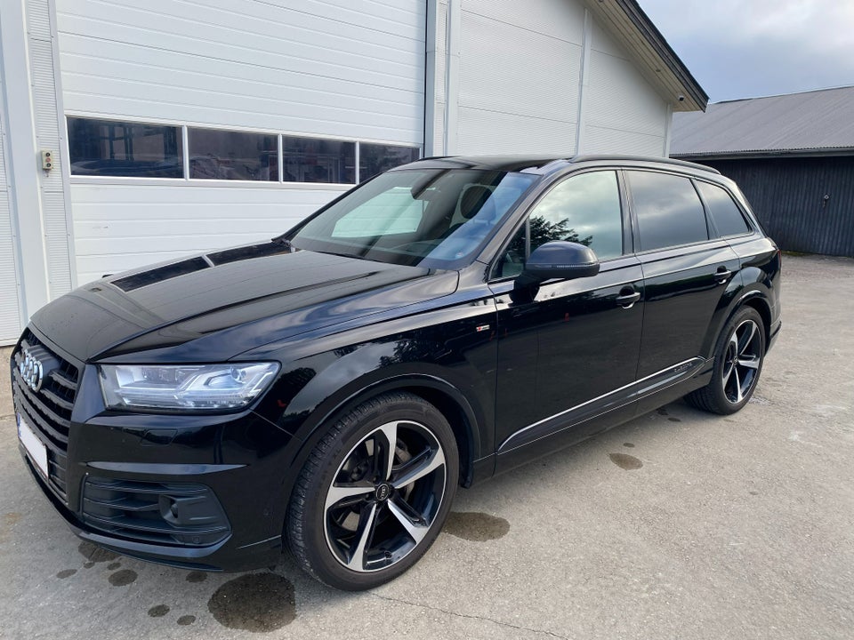 Audi Q7 3,0 TDi 272 S-line quattro Tiptr. 7prs 5d