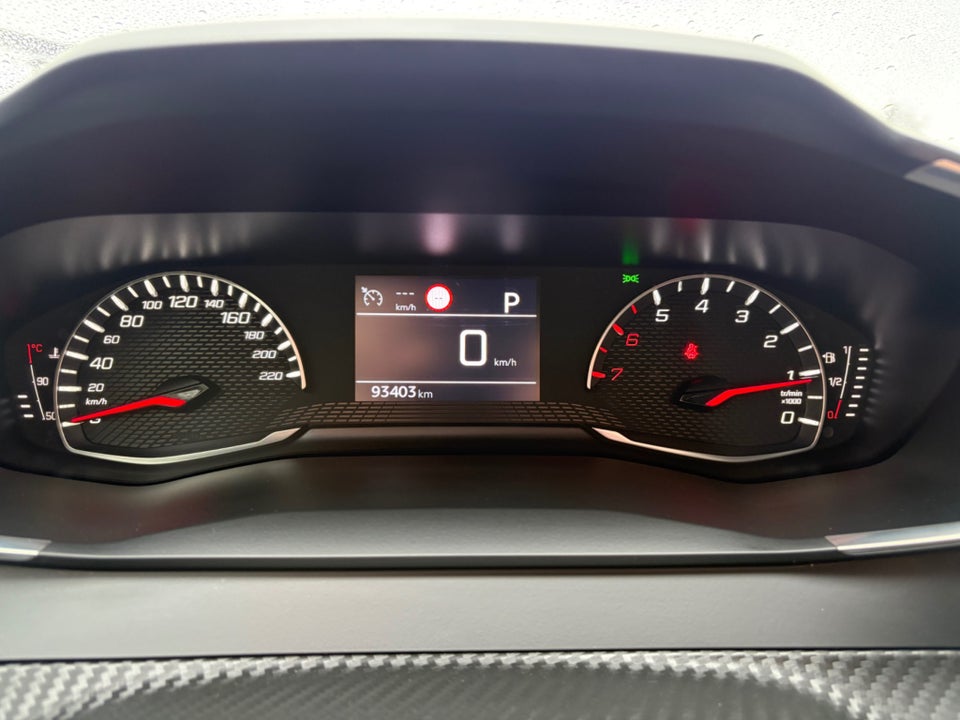 Peugeot 208 1,2 PureTech 100 Evolution EAT8 5d