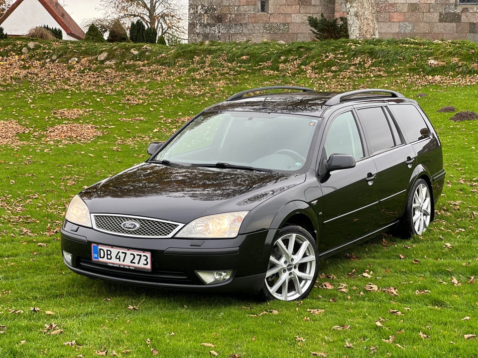 Ford Mondeo 2,5 V6 170 Ghia stc. 5d