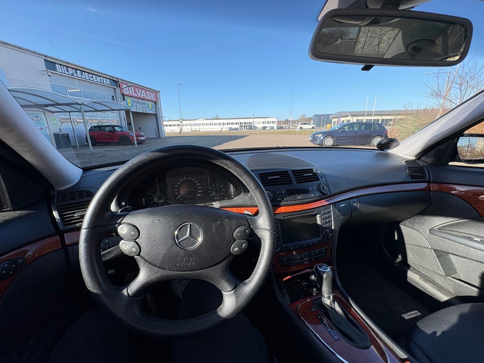 Mercedes E280 3,0 Classic stc. aut. 5d