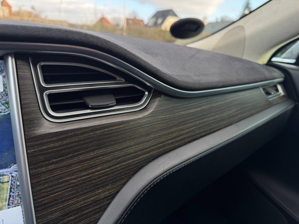 Tesla Model S 90D 5d