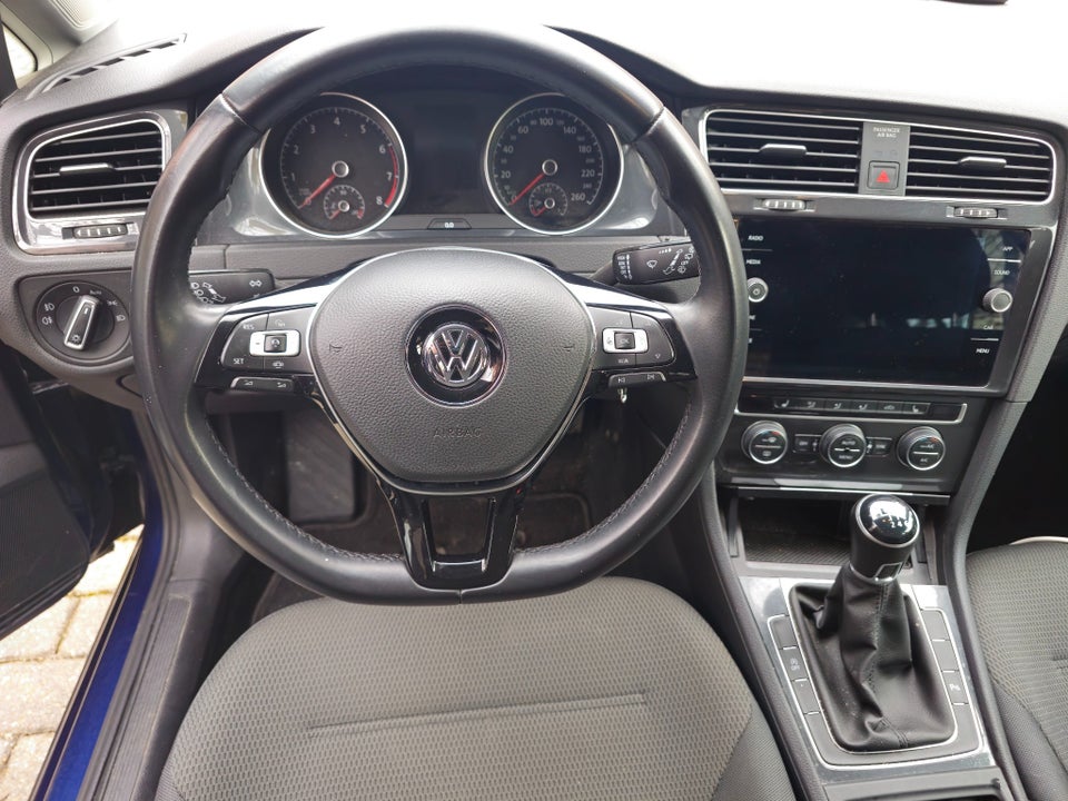 VW Golf VII 1,5 TSi 130 Comfortline Variant 5d