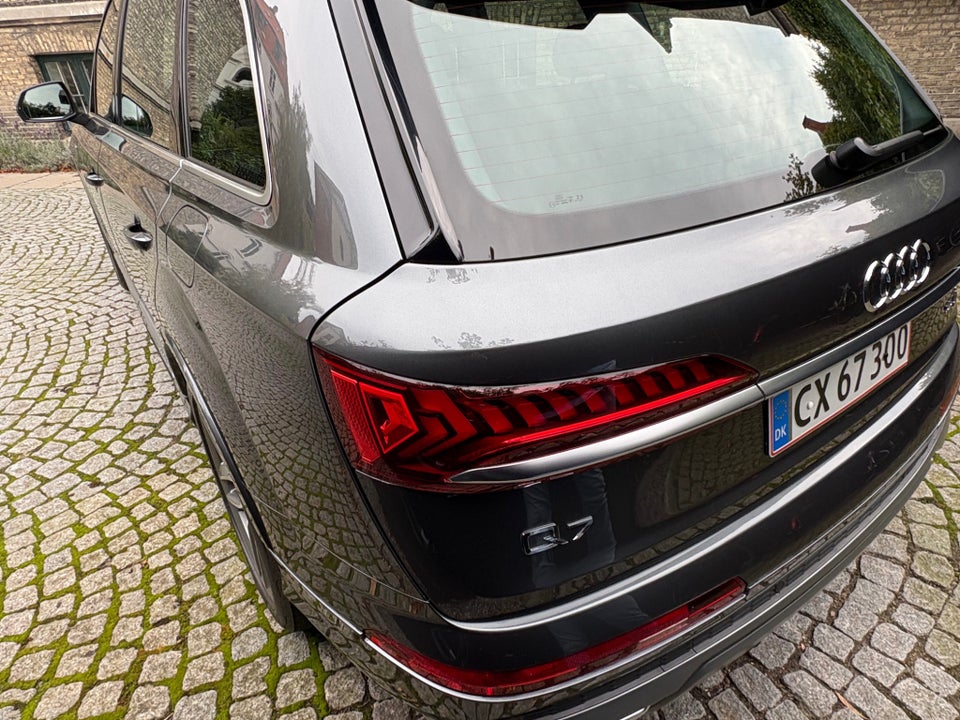 Audi Q7 55 TFSi e S-line quattro Tiptr. 5d