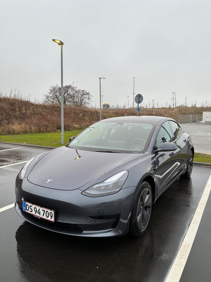 Tesla Model 3 RWD 4d