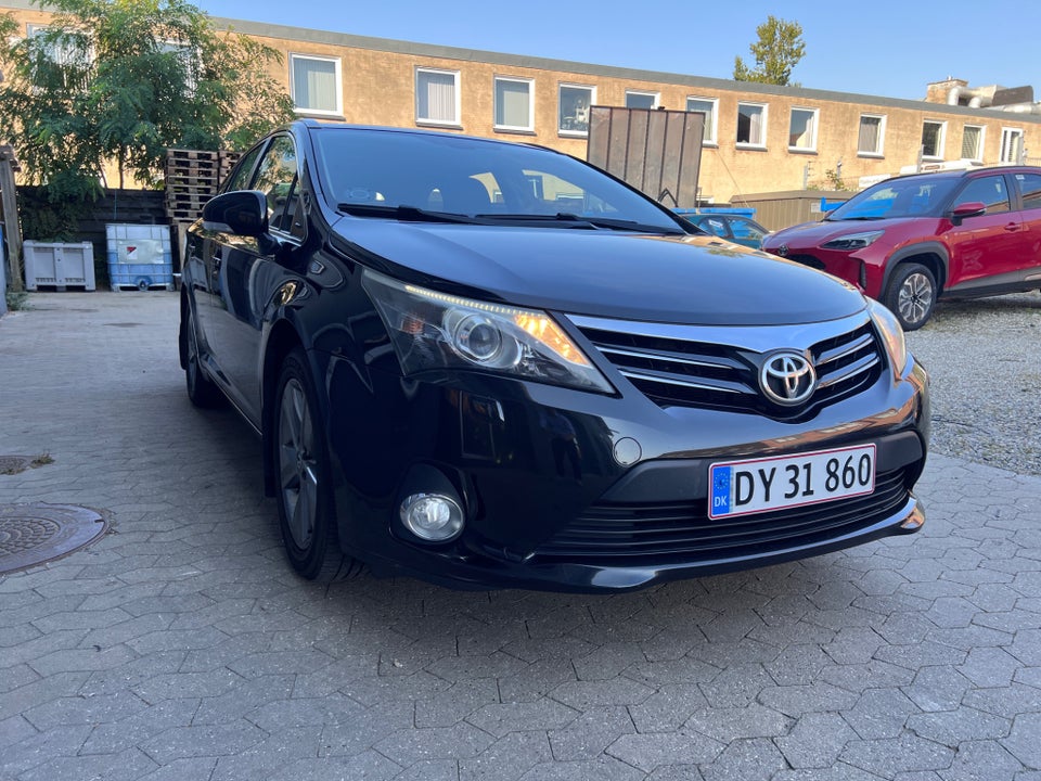 Toyota Avensis 1,8 VVT-i T2 Touch stc. 5d