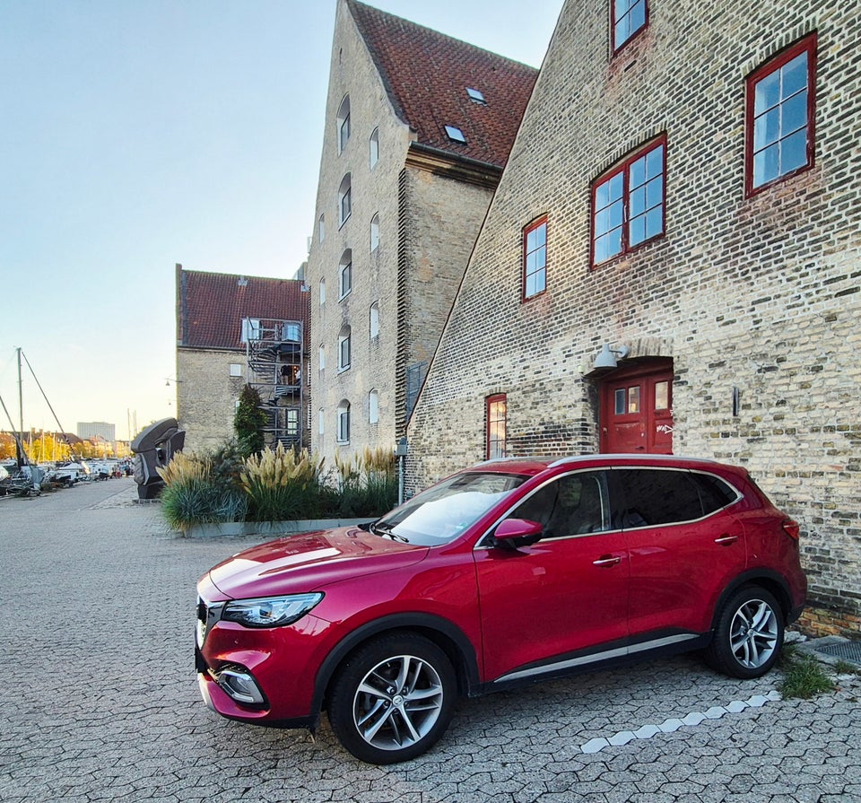 MG EHS 1,5 PHEV Luxury 5d