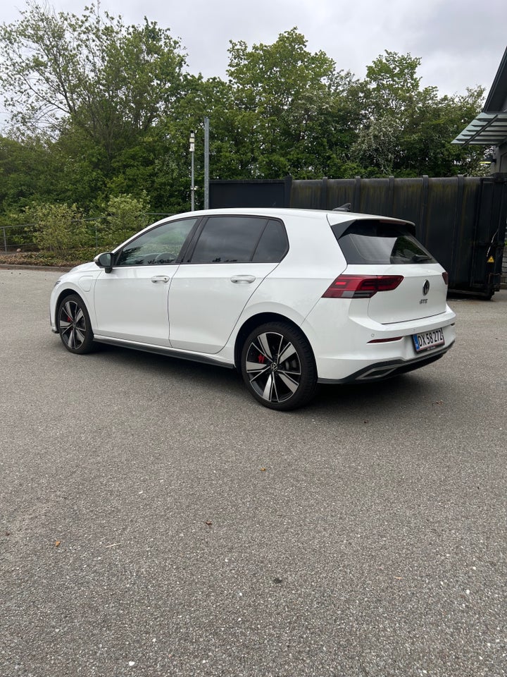 VW Golf VIII 1,4 GTE DSG 5d