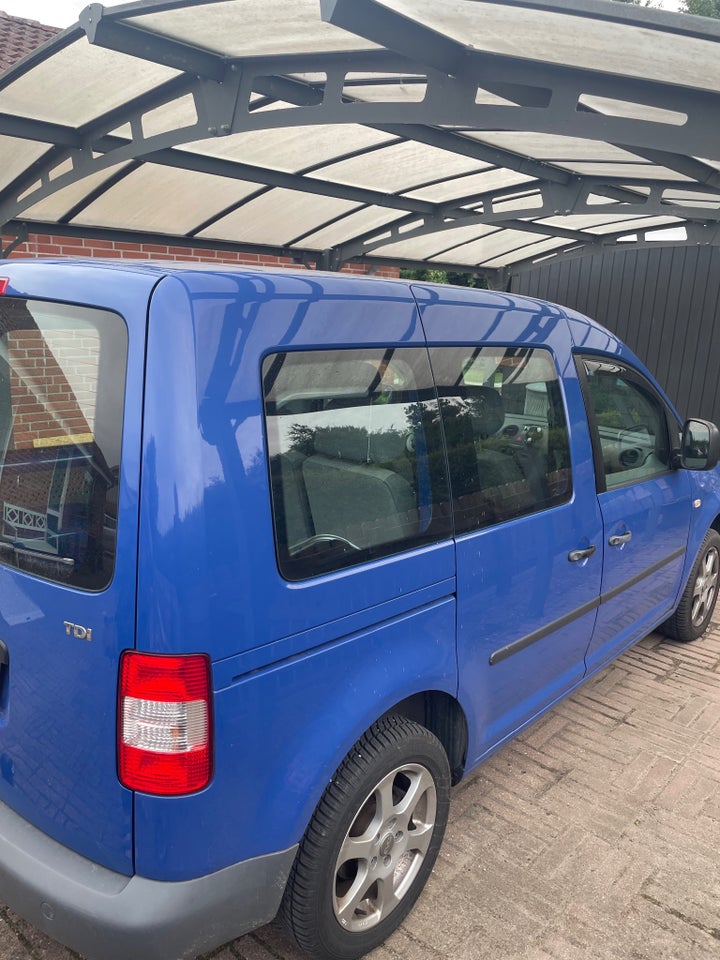 VW Caddy 1,9 TDi Life DSG 5d