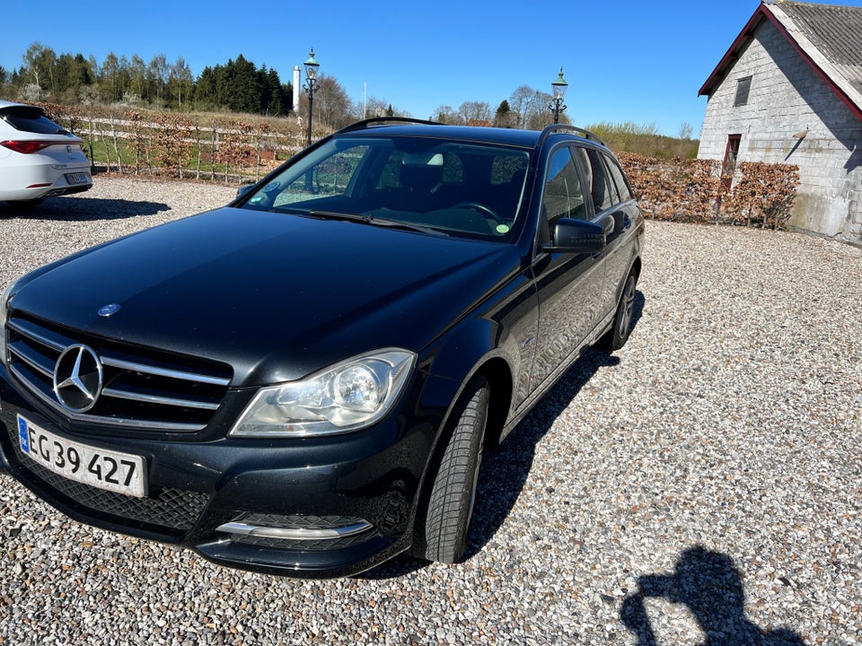 Mercedes C200 2,2 CDi stc. BE 5d