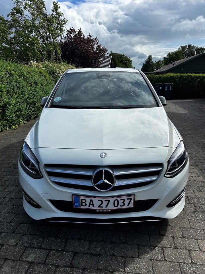 Mercedes B220 2,0 aut. 4Matic 5d