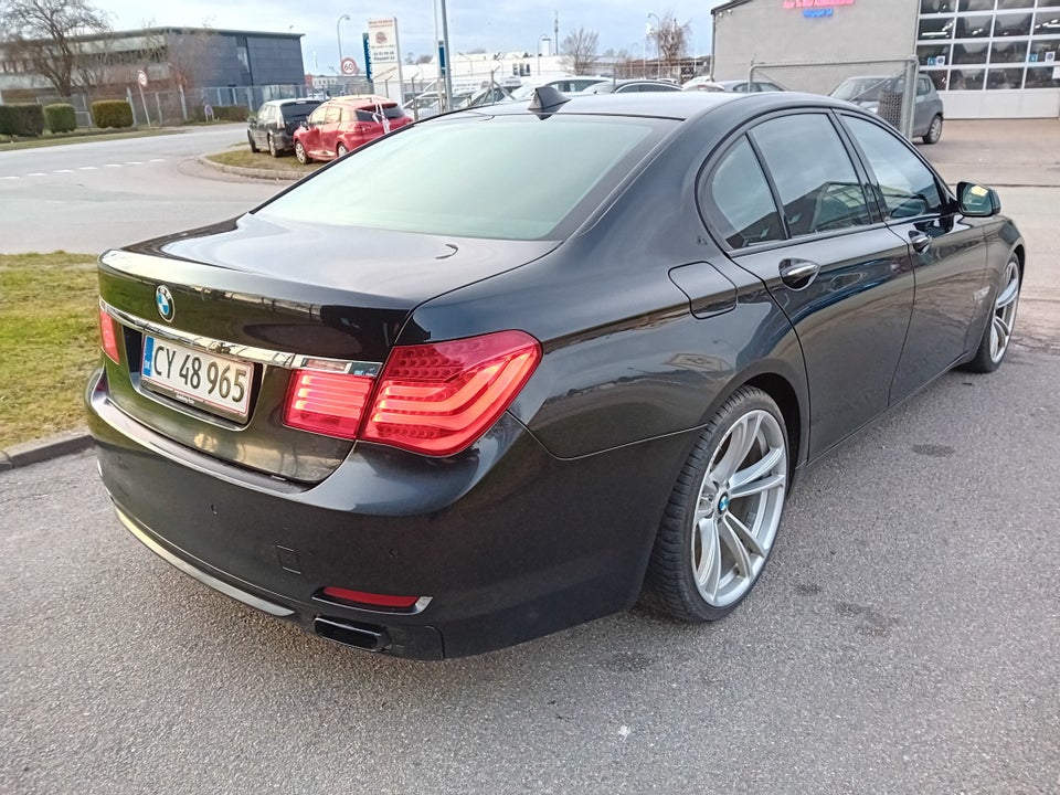 BMW 740d 3,0 Individual Steptr. 4d