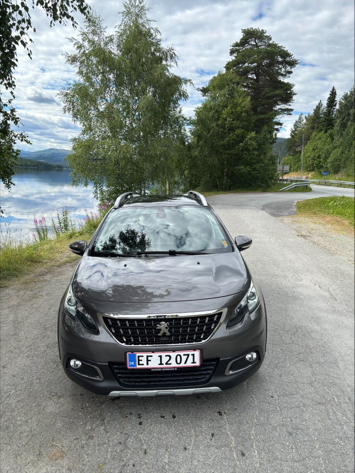 Peugeot 2008 1,2 e-THP 110 Allure Sky 5d