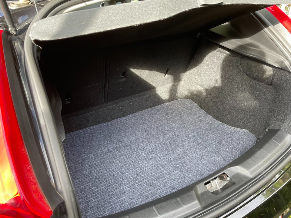 Volvo V40 1,5 T3 152 Momentum aut. 5d