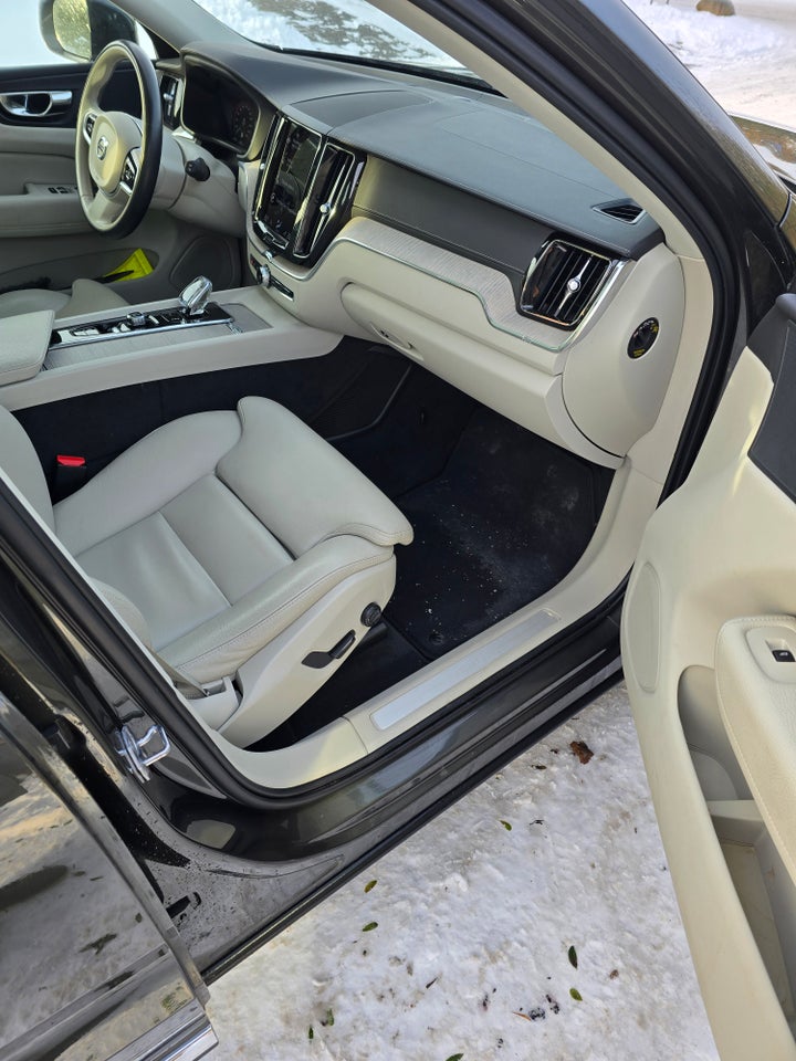 Volvo XC60 2,0 T6 ReCharge Inscription aut. AWD 5d