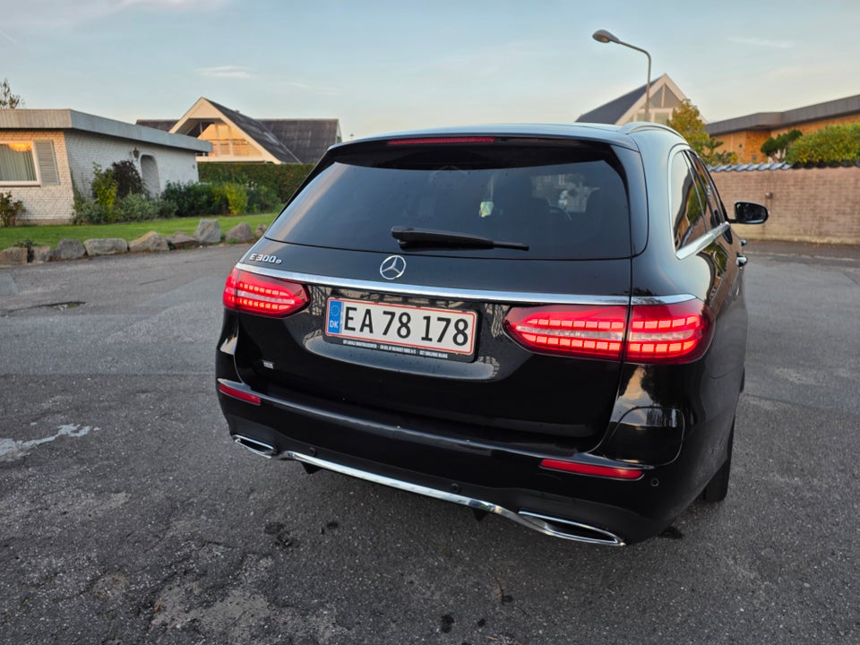 Mercedes E300 e 2,0 AMG Line stc. aut. 5d