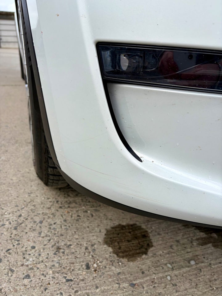 Tesla Model Y Long Range AWD 5d