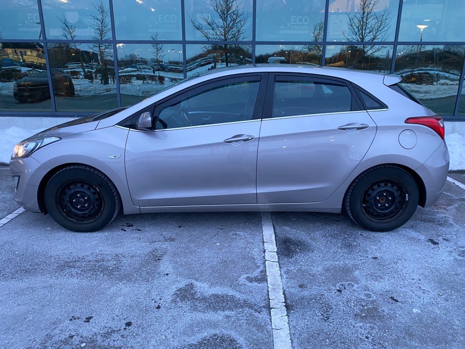 Hyundai i30 1,6 CRDi 110 5d