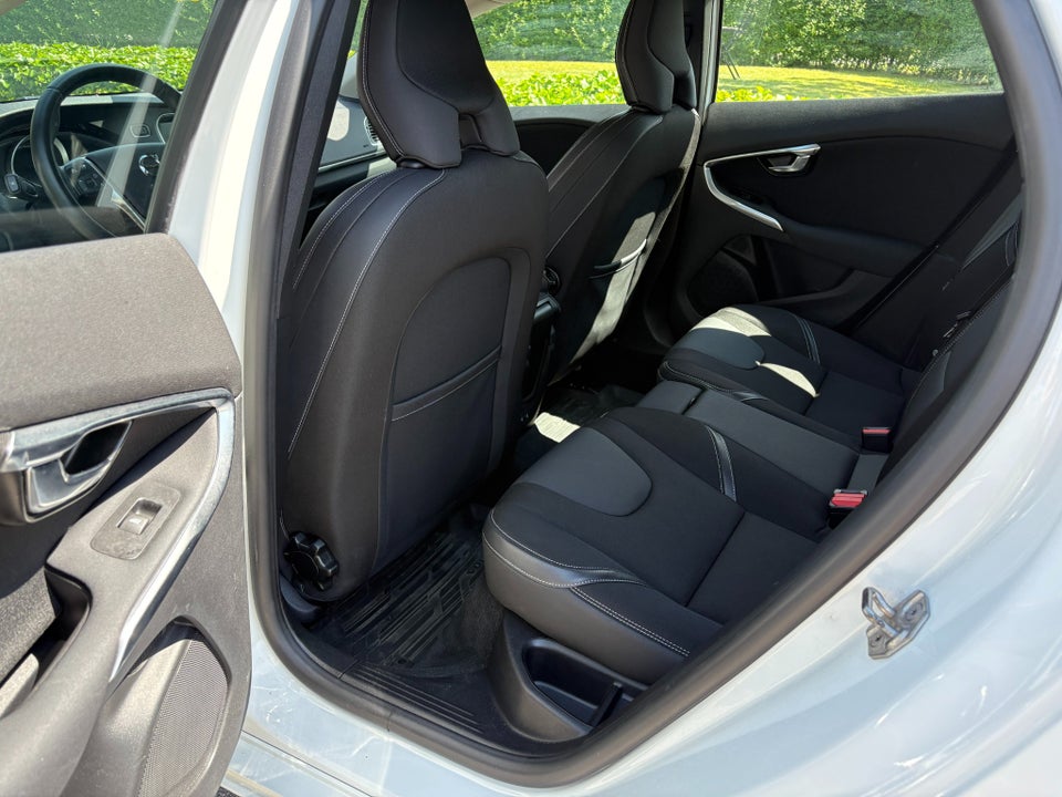 Volvo V40 2,0 D2 120 Business Advanced 5d