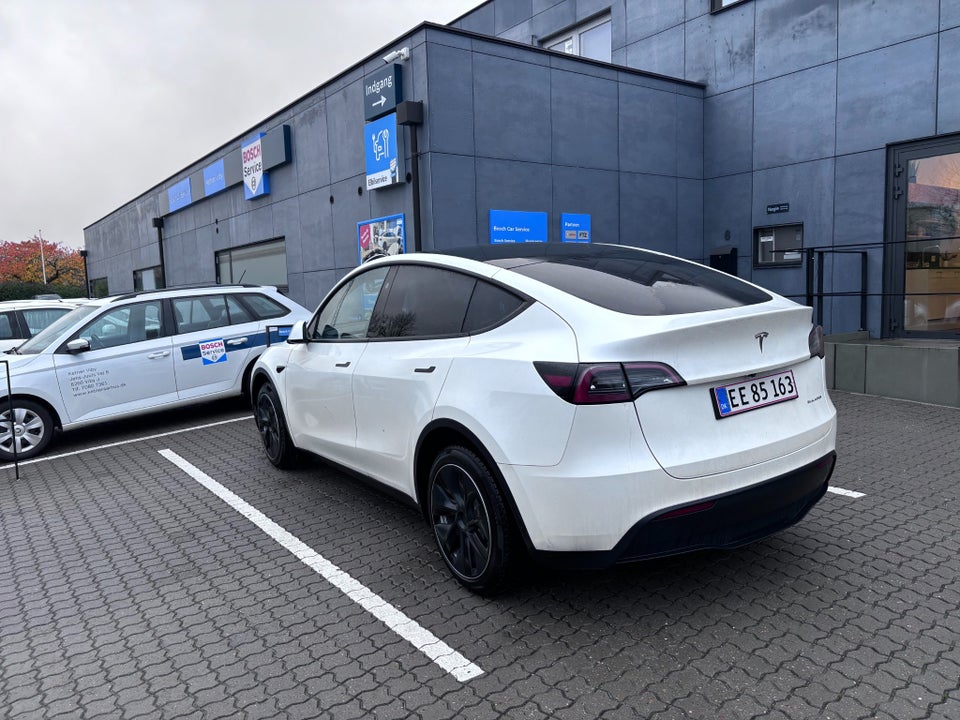 Tesla Model Y Long Range AWD 5d