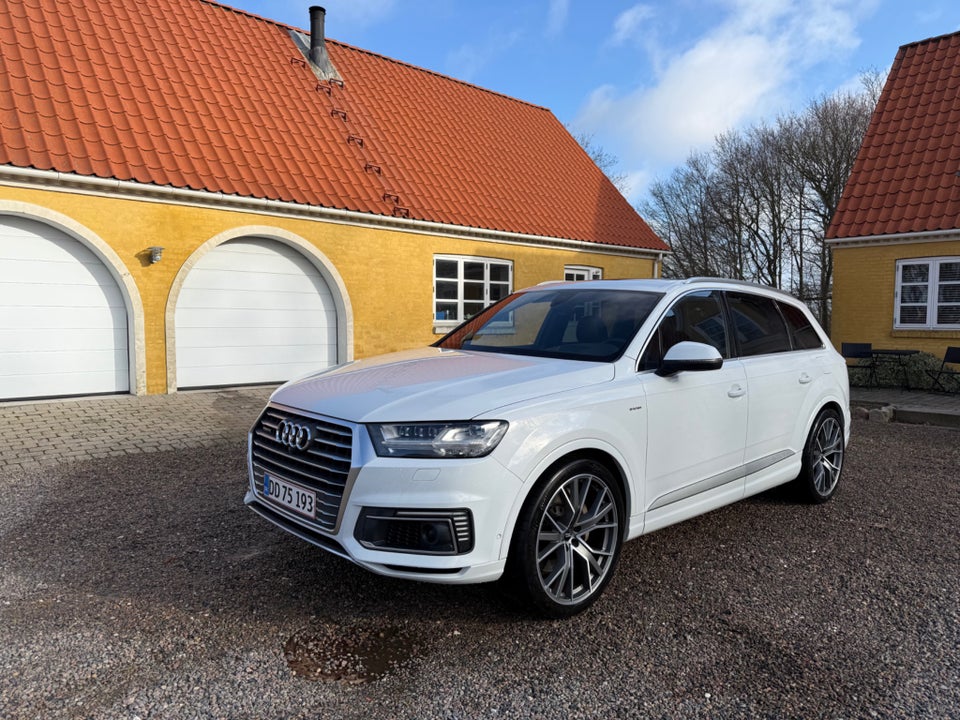 Audi Q7 3,0 TFSi quattro Tiptr. 5d